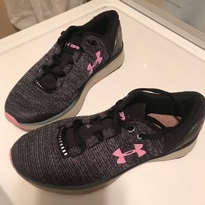 Under Armour Girls Shoes